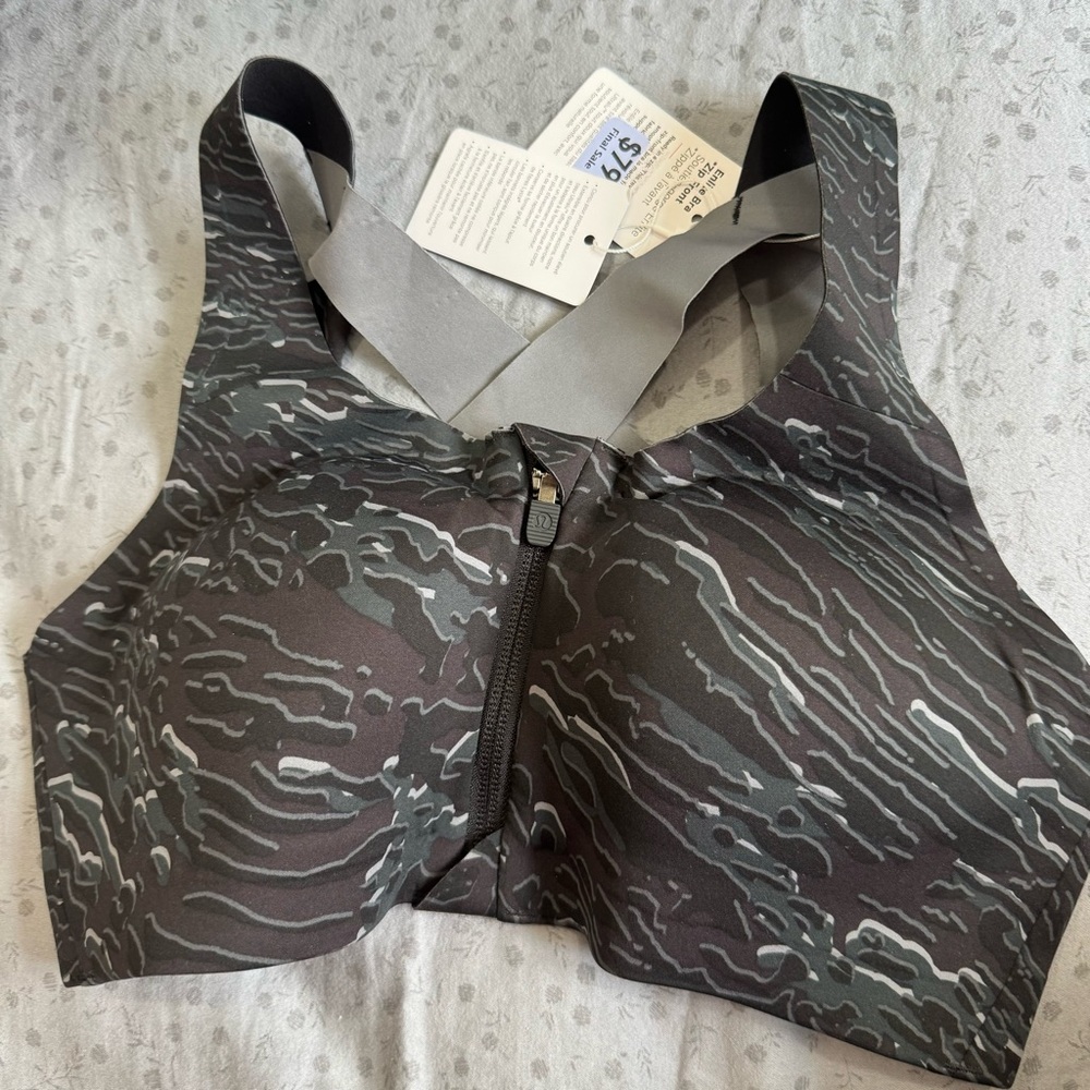 Lululemon Enlite Bra zip front size 32B